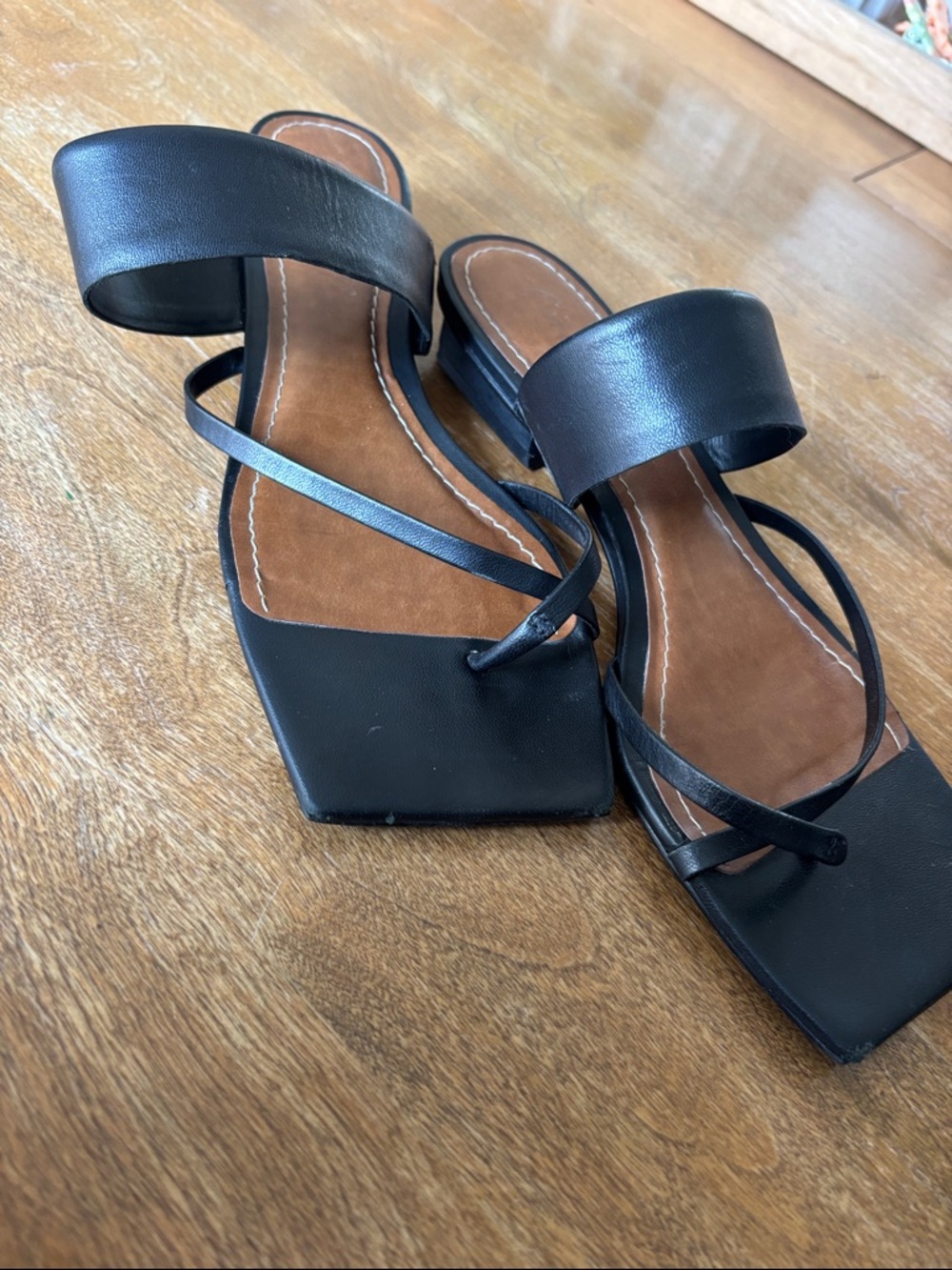 L'INTERVALLE Black Square-Toe Strappy Slide Sandals